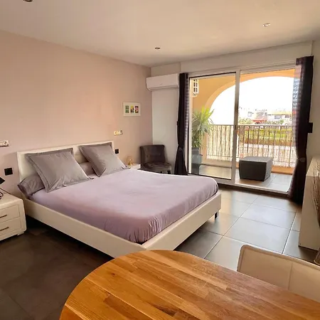 Apartment Le Port Confort Terrasse Clim Hyeres